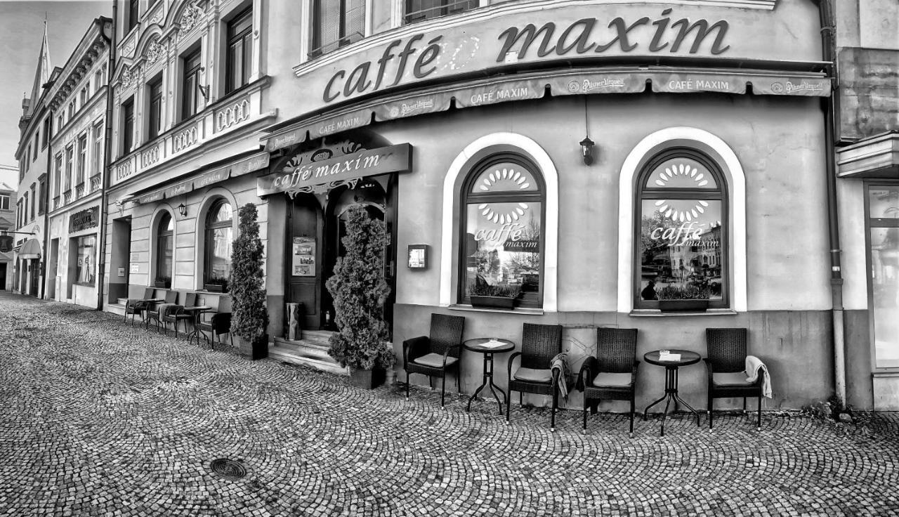 Hotel Maxim Frydek-Mistek Bagian luar foto