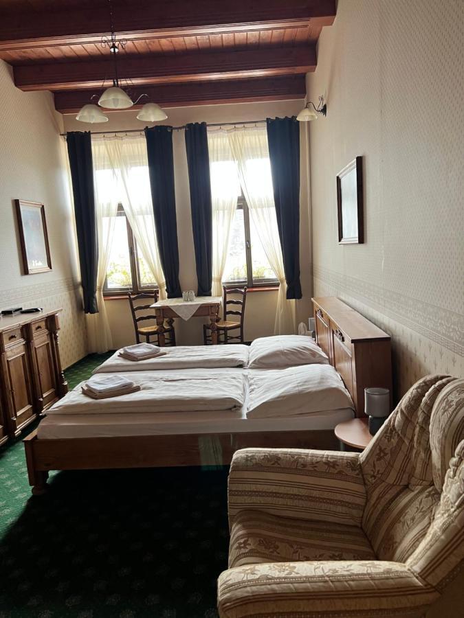 Hotel Maxim Frydek-Mistek Bagian luar foto