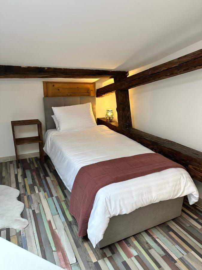Hotel Maxim Frydek-Mistek Bagian luar foto