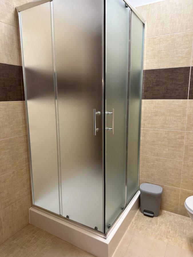 Hotel Maxim Frydek-Mistek Bagian luar foto