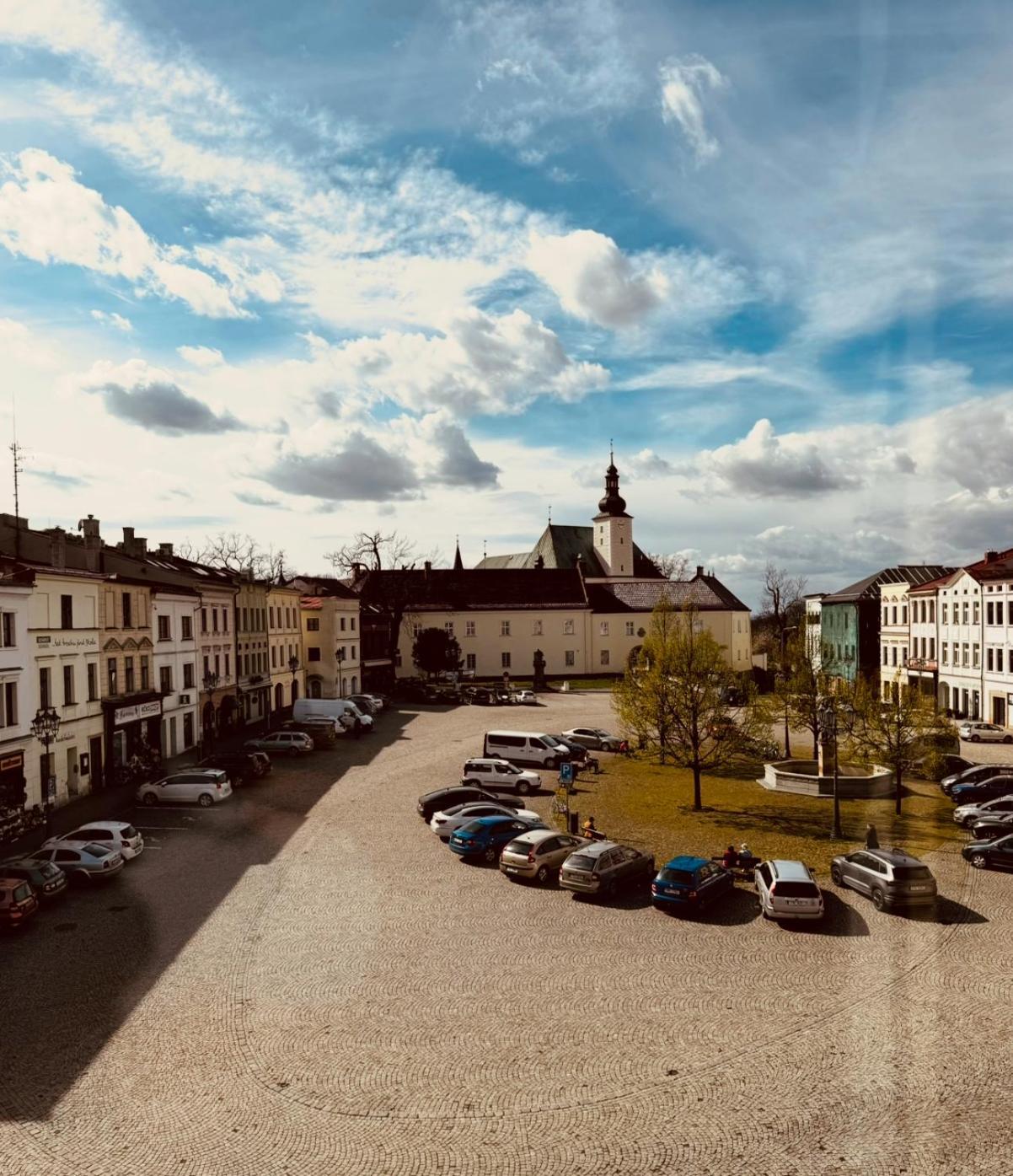 Hotel Maxim Frydek-Mistek Bagian luar foto